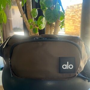 ALO Yoga Dark Brown Belt Bag